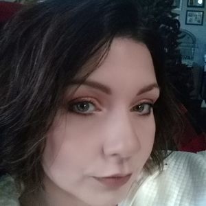 Meet your Posher, Dena